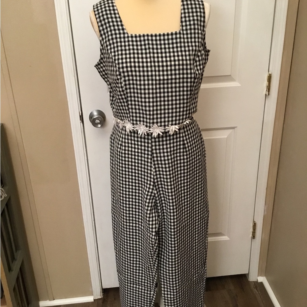 Explorations pant suit NWT
